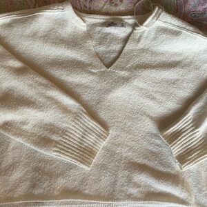 Hollister Women's V-Neck Cream Sweater